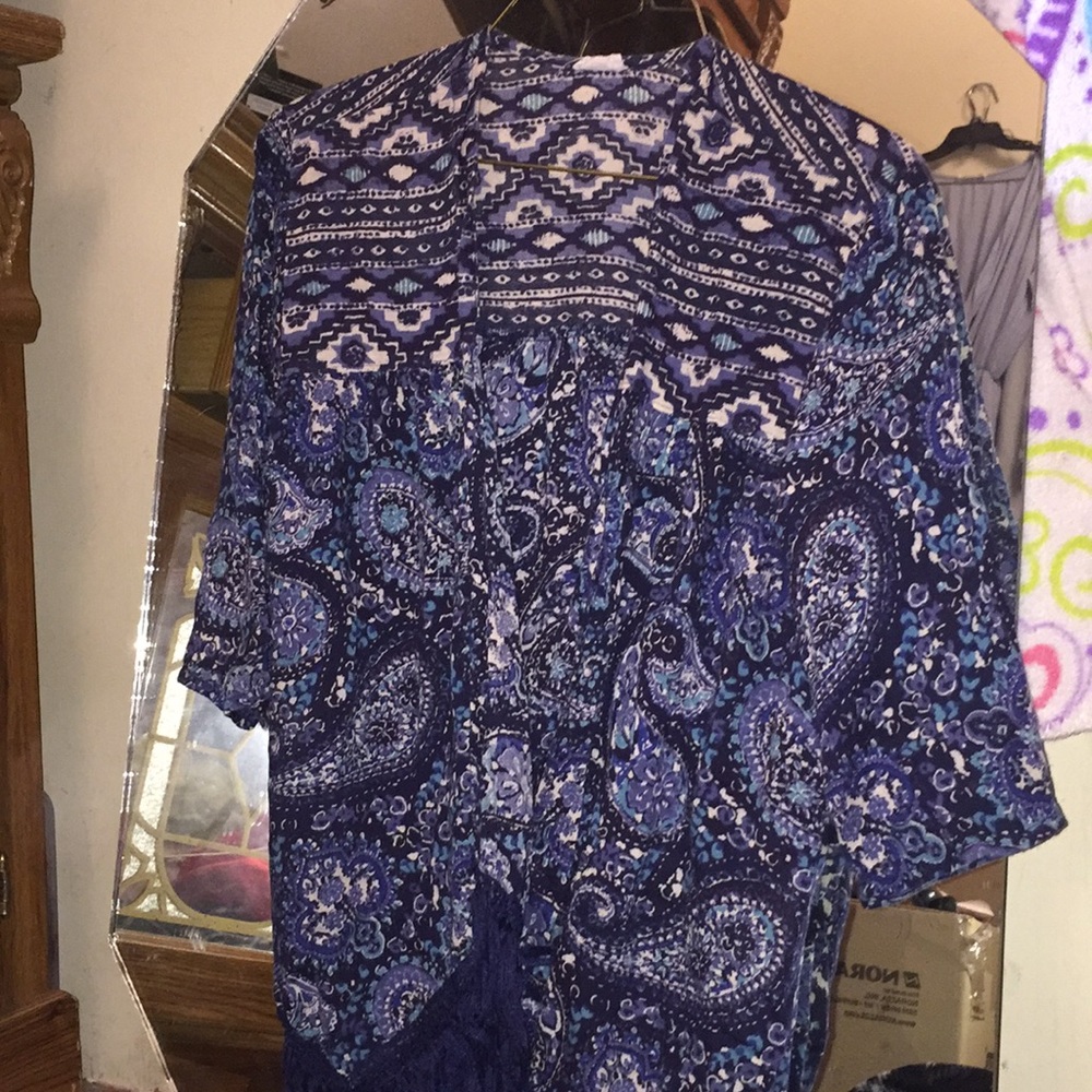 Hollister kimono